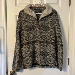 True Grit women’s oversized sherpa pullover